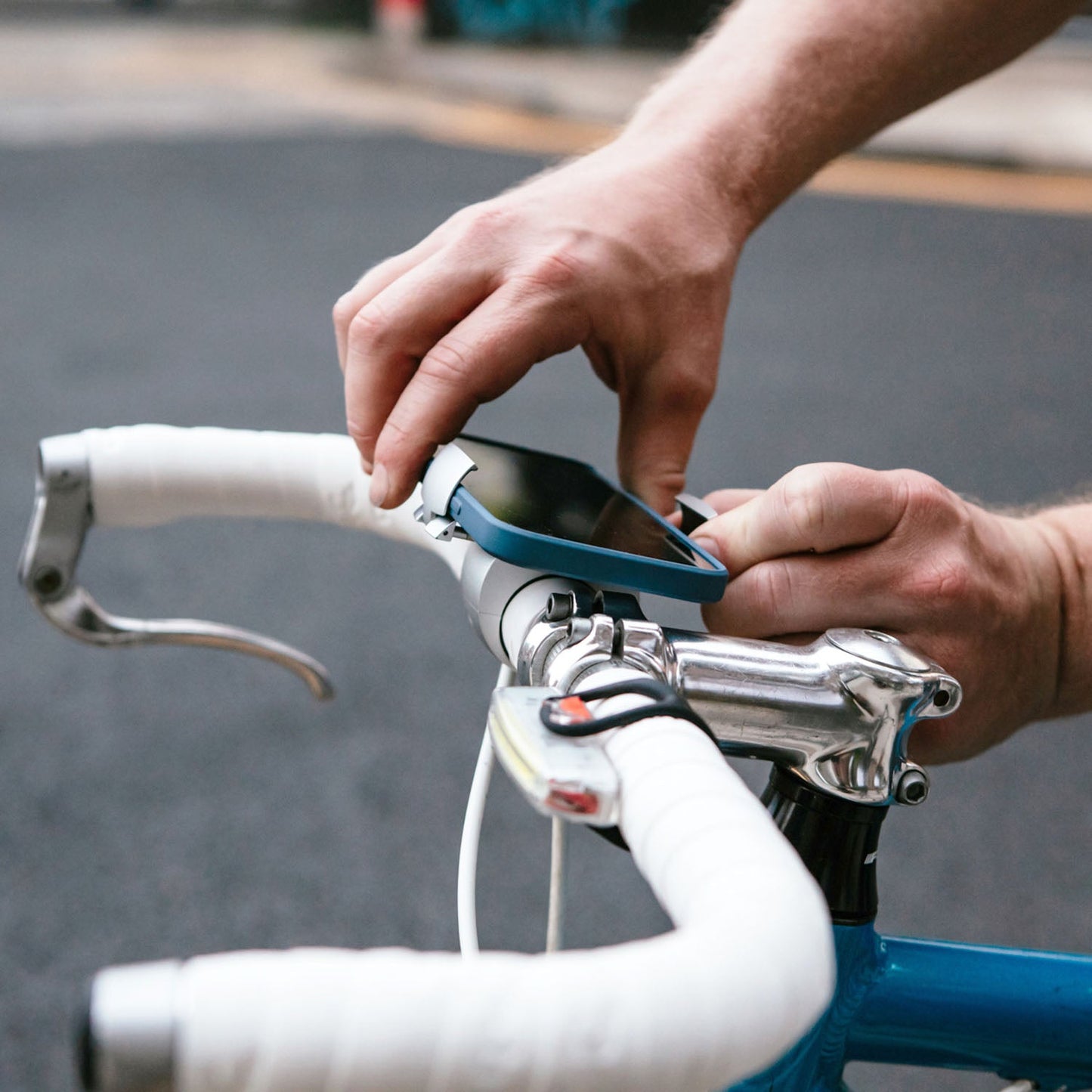 Loop Mount Universal Bike Phone Holder - 360° Rotation, All Smartphones, Silver